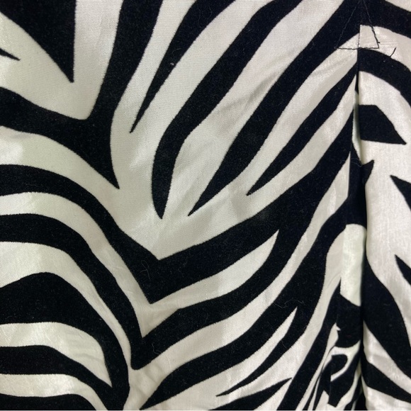 UBU flocked zebra print button down jacket - Picture 7 of 11